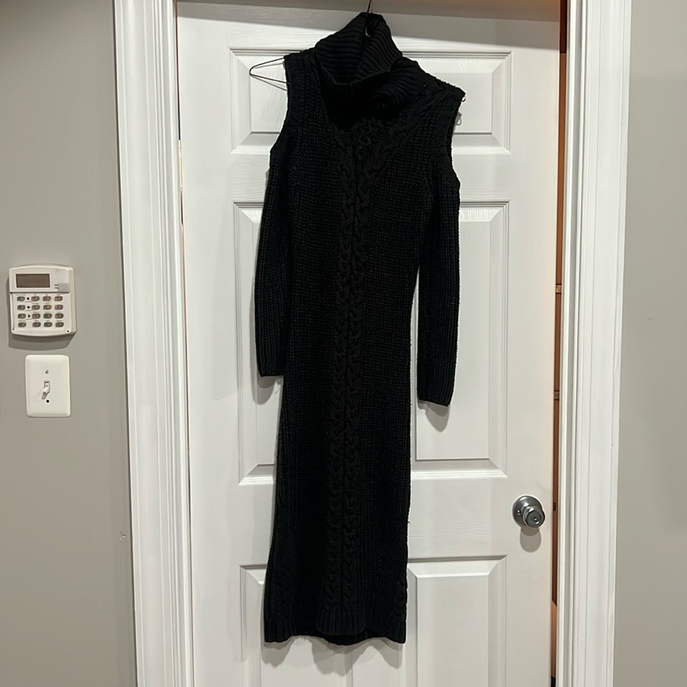 Grey fitted open shoulder sweater dress